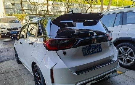 Honda Fit, 2022 год, 1 150 000 рублей, 5 фотография