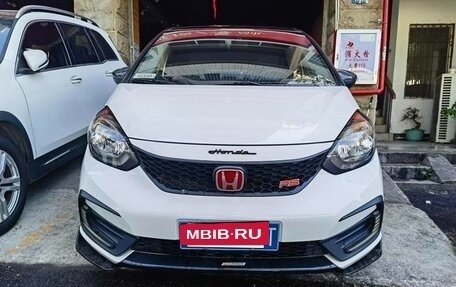 Honda Fit, 2022 год, 1 150 000 рублей, 2 фотография
