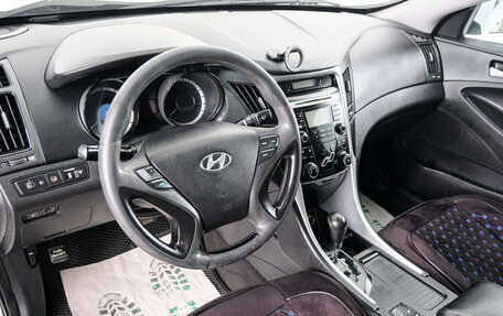 Hyundai Sonata VI, 2011 год, 979 000 рублей, 9 фотография