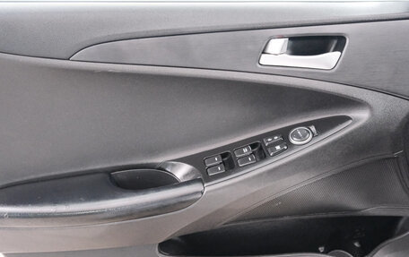 Hyundai Sonata VI, 2011 год, 979 000 рублей, 20 фотография