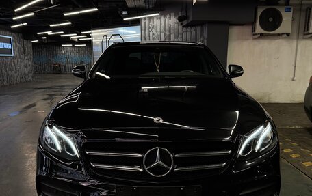 Mercedes-Benz E-Класс, 2018 год, 4 200 000 рублей, 1 фотография