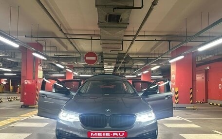 BMW 5 серия, 2019 год, 4 500 000 рублей, 3 фотография