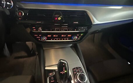 BMW 5 серия, 2019 год, 4 500 000 рублей, 14 фотография