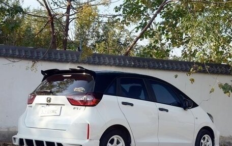 Honda Fit, 2022 год, 1 170 000 рублей, 4 фотография