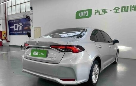 Toyota Corolla, 2022 год, 1 300 000 рублей, 5 фотография