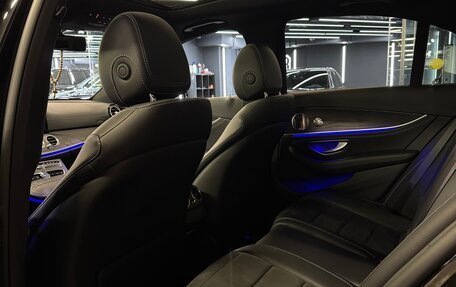 Mercedes-Benz E-Класс, 2018 год, 4 200 000 рублей, 9 фотография
