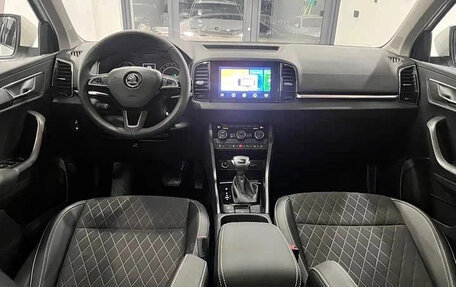 Skoda Karoq I, 2022 год, 1 725 000 рублей, 9 фотография