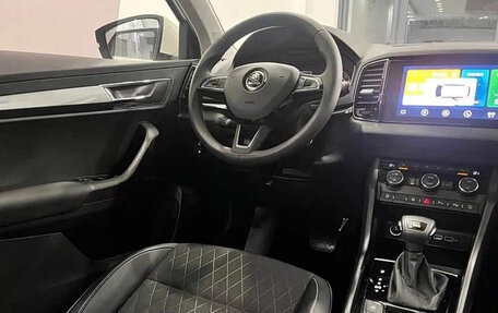 Skoda Karoq I, 2022 год, 1 725 000 рублей, 8 фотография