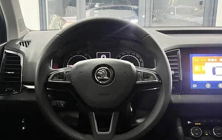 Skoda Karoq I, 2022 год, 1 725 000 рублей, 6 фотография