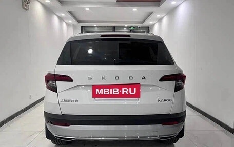 Skoda Karoq I, 2022 год, 1 725 000 рублей, 4 фотография