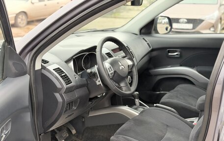 Mitsubishi Outlander III рестайлинг 3, 2007 год, 1 000 000 рублей, 9 фотография