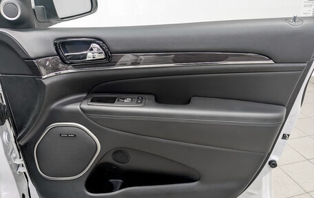 Jeep Grand Cherokee, 2021 год, 5 700 000 рублей, 25 фотография