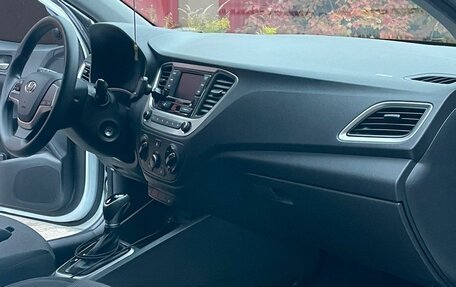 Hyundai Solaris II рестайлинг, 2018 год, 1 250 000 рублей, 12 фотография