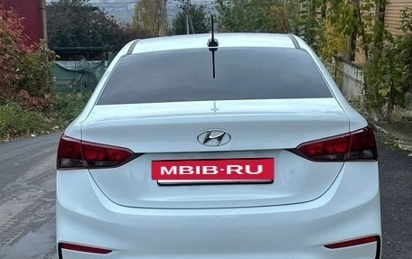 Hyundai Solaris II рестайлинг, 2018 год, 1 250 000 рублей, 4 фотография