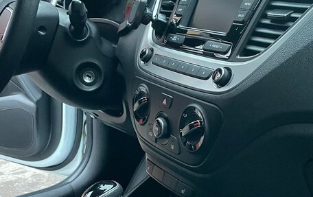 Hyundai Solaris II рестайлинг, 2018 год, 1 250 000 рублей, 13 фотография