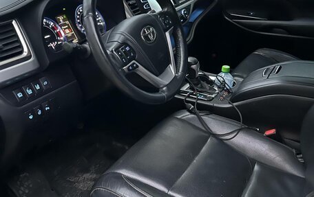 Toyota Highlander III, 2014 год, 2 710 000 рублей, 8 фотография