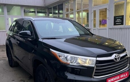 Toyota Highlander III, 2014 год, 2 710 000 рублей, 2 фотография