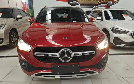 Mercedes-Benz GLA, 2020 год, 2 350 000 рублей, 2 фотография