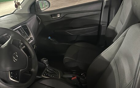 Hyundai Solaris II рестайлинг, 2018 год, 1 170 000 рублей, 11 фотография