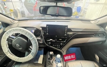 Toyota Camry, 2021 год, 3 920 000 рублей, 10 фотография