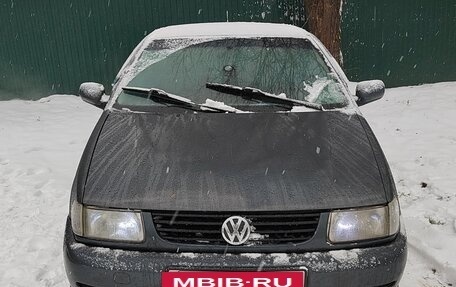 Volkswagen Polo III рестайлинг, 1997 год, 145 000 рублей, 2 фотография