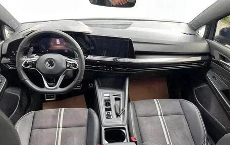 Volkswagen Golf VIII, 2022 год, 1 460 000 рублей, 8 фотография