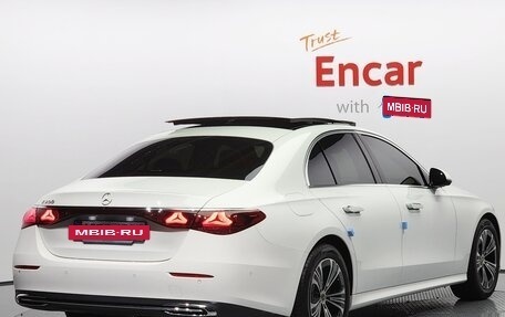 Mercedes-Benz E-Класс, 2024 год, 6 090 000 рублей, 2 фотография