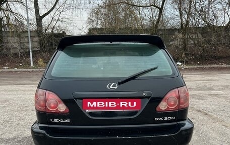 Lexus RX IV рестайлинг, 2000 год, 650 000 рублей, 3 фотография