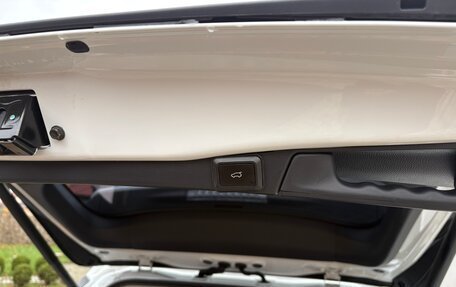 Toyota RAV4, 2024 год, 3 950 000 рублей, 9 фотография