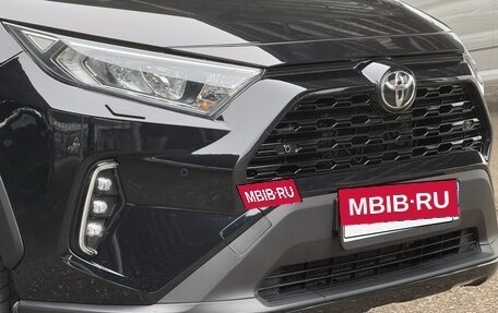 Toyota RAV4, 2020 год, 3 470 000 рублей, 8 фотография