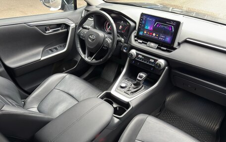 Toyota RAV4, 2020 год, 3 470 000 рублей, 12 фотография