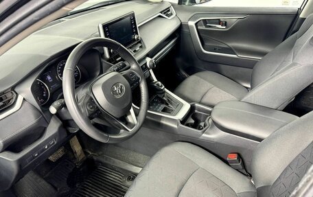 Toyota RAV4, 2021 год, 3 765 000 рублей, 9 фотография