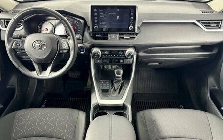 Toyota RAV4, 2021 год, 3 765 000 рублей, 17 фотография