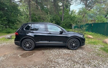 Volkswagen Tiguan II, 2020 год, 2 500 000 рублей, 4 фотография