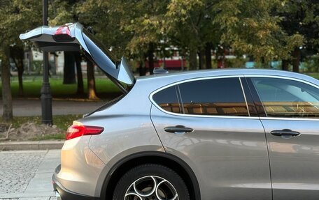 Alfa Romeo Stelvio, 2017 год, 3 000 000 рублей, 3 фотография