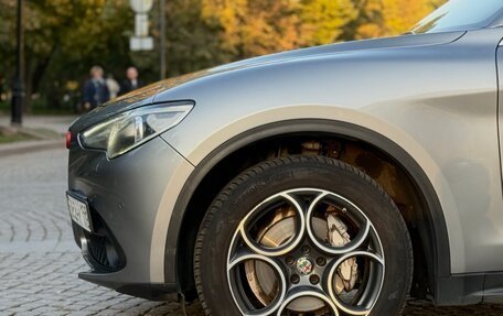 Alfa Romeo Stelvio, 2017 год, 3 000 000 рублей, 8 фотография