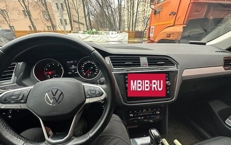 Volkswagen Tiguan II, 2020 год, 2 500 000 рублей, 10 фотография