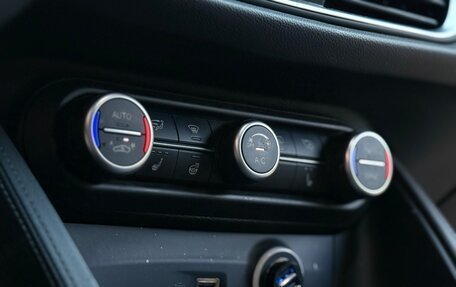 Alfa Romeo Stelvio, 2017 год, 3 000 000 рублей, 21 фотография