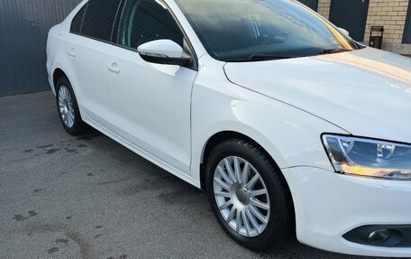 Volkswagen Jetta VI, 2013 год, 965 000 рублей, 6 фотография