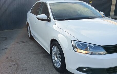 Volkswagen Jetta VI, 2013 год, 965 000 рублей, 4 фотография