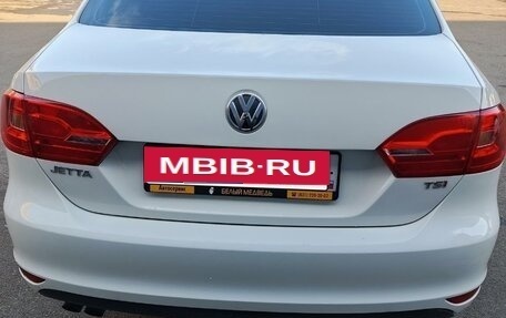 Volkswagen Jetta VI, 2013 год, 965 000 рублей, 7 фотография