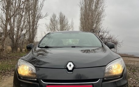 Renault Megane III, 2013 год, 650 000 рублей, 2 фотография