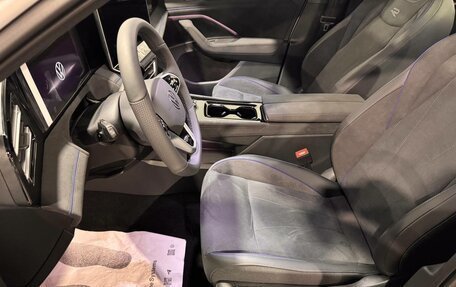 Volkswagen Tiguan, 2025 год, 4 750 000 рублей, 23 фотография