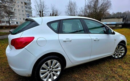 Opel Astra J, 2011 год, 595 000 рублей, 12 фотография