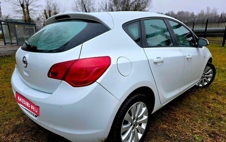 Opel Astra J, 2011 год, 595 000 рублей, 11 фотография
