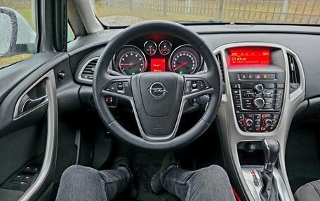 Opel Astra J, 2011 год, 595 000 рублей, 17 фотография