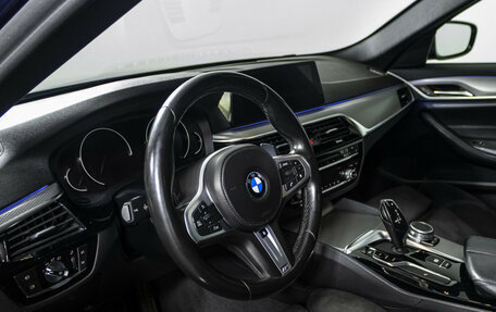 BMW 5 серия, 2018 год, 3 498 000 рублей, 11 фотография