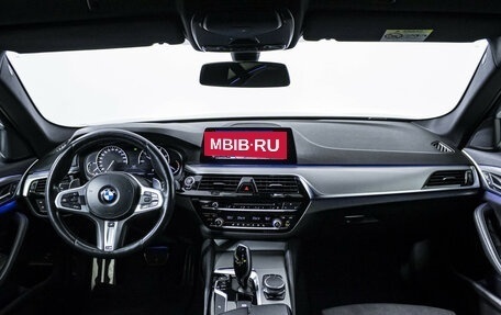 BMW 5 серия, 2018 год, 3 498 000 рублей, 14 фотография