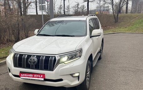 Toyota Land Cruiser Prado 150 рестайлинг 2, 2017 год, 6 000 000 рублей, 11 фотография