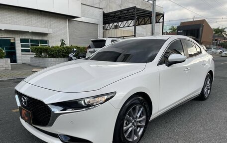 Mazda 3, 2022 год, 2 050 000 рублей, 1 фотография